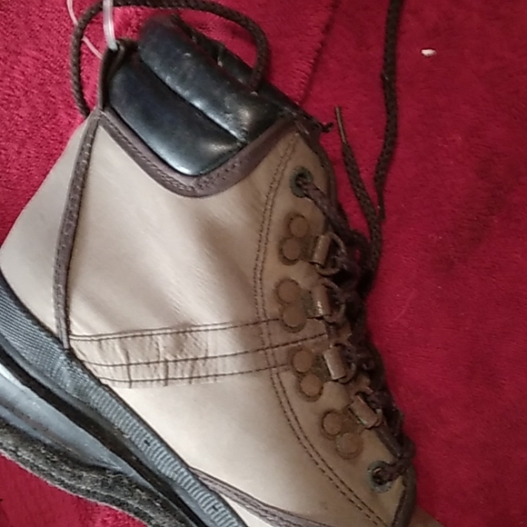 Caddis boots bogo half price today must bundle - Picture 6 of 7